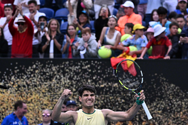 Alcaraz selanjutnya akan bertemu dengan pemain wildcard Tiongkok Shang Juncheng saat ia meningkatkan upayanya menuju gelar perdananya di Melbourne.