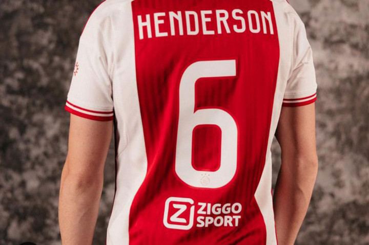 Henderson akan mengenakan nomor punggung enam di klub barunya tersebut.