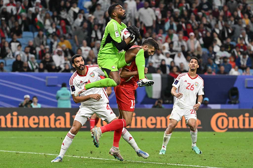 Palestina terus menekan pertahanan Uni Emirat Arab. Namun, tidak ada gol tambahan yang tercipta di sisa waktu. Skor imbang 1-1 pun menjadi hasil akhir laga ini.