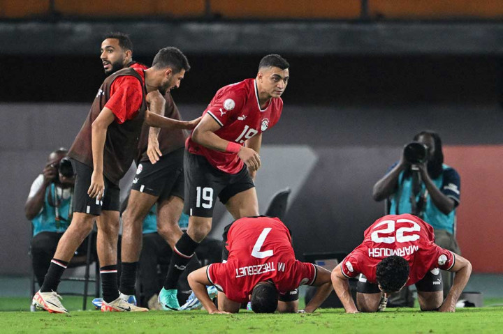 Kembali tertinggal, Mesir tidak tinggal diam dan mampu menyamakan kedudukan lewat Mostafa Mohamed memanfaatkan umpan Trezeguet pada menit ke-73. Skor 2-2 bertahan hingga pertandingan berakhir.