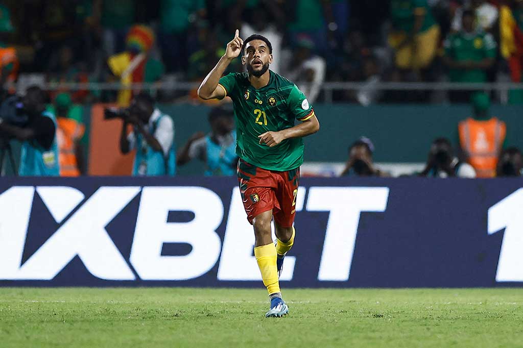 Tertinggal dua gol, Kamerun tidak tinggal diam dan dapat memperkecil ketertinggalannya menjadi 1-2 lewat upaya dari Jean-Charles Castelletto setelah menerima umpan dari Olivier Ntcham pada menit 83.