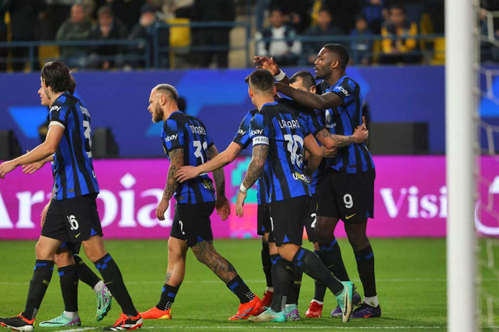 Nerazzurri membuka keunggulan pada menit ke-17 lewat sepakan Marcus Thuram meneruskan umpan silang Federico Dimarco di depan gawang Lazio. Skor 1-0 bertahan hingga jeda.