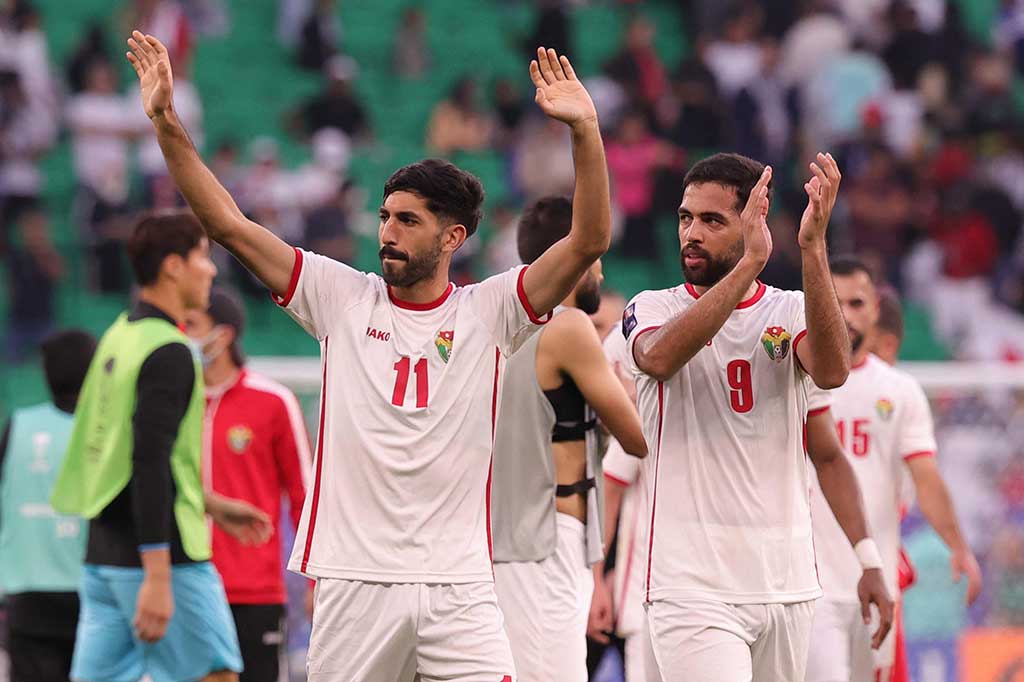 Hasil ini membuat Yordania tetap berada di puncak klasemen dengan empat poin atau hanya unggul selisih gol atas Korea Selatan di posisi kedua. 