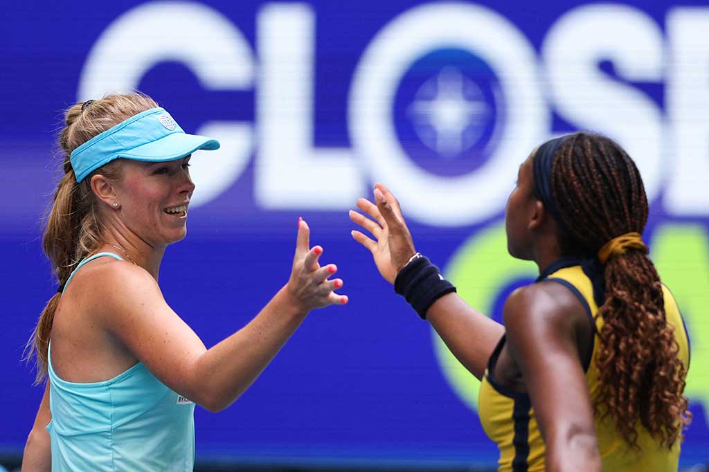 Unggulan keempat itu mengalahkan petenis non-unggulan Magdalena Frech dua set langsung 6-1, 6-2 hanya dalam waktu 63 menit di Rod Laver Arena.