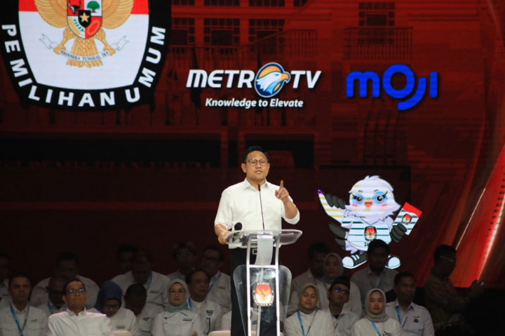 Calon wakil presiden nomor urut satu Muhaimin Iskandar (Cak Imin) meminta pembangunan di Indonesia untuk lebih melibatkan rakyat sebagai pemilik negeri.