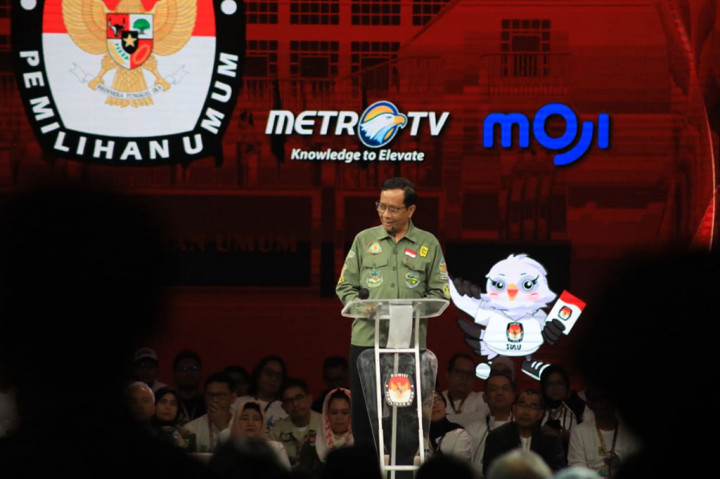 Mahfud menambahkan pihak tersebut baru memberikan datanya saat ditanya dan berdalih bahwa informasi agraria tersebut bersifat rahasia. Dia menegaskan bahwa data soal perampasan tanah rakyat bukan data rahasia, sehingga harus terbuka untuk publik. 