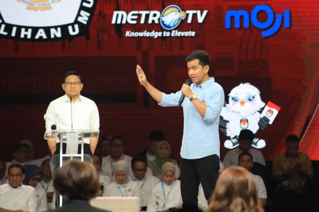 Sementara itu calon wakil presiden nomor urut 2 Gibran Rakabuming Raka mengatakan akan melanjutkan agenda reforma agraria dan meningkatkan anggaran dana desa. 