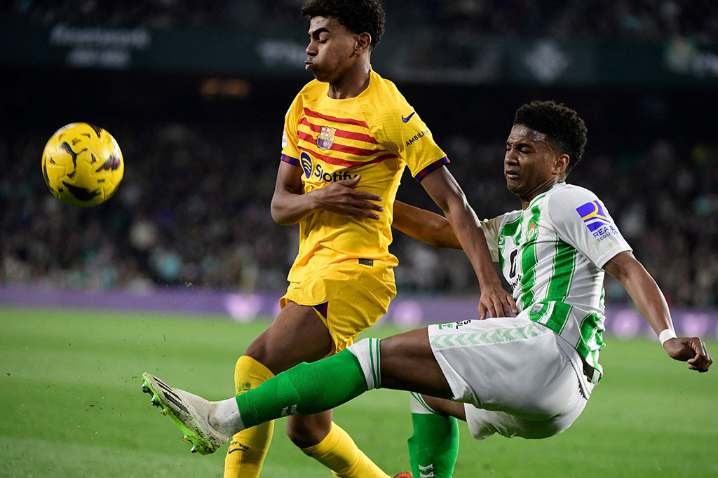 Tiga gol Ferran Torres bantu Barcelona mengatasi perlawanan sengit Real Betis dengan skor 4-2 dalam Jornada ke-21 Liga Spanyol di Estadio Benito Villamarin pada Senin, 22 Januari 2024 dini hari WIB.