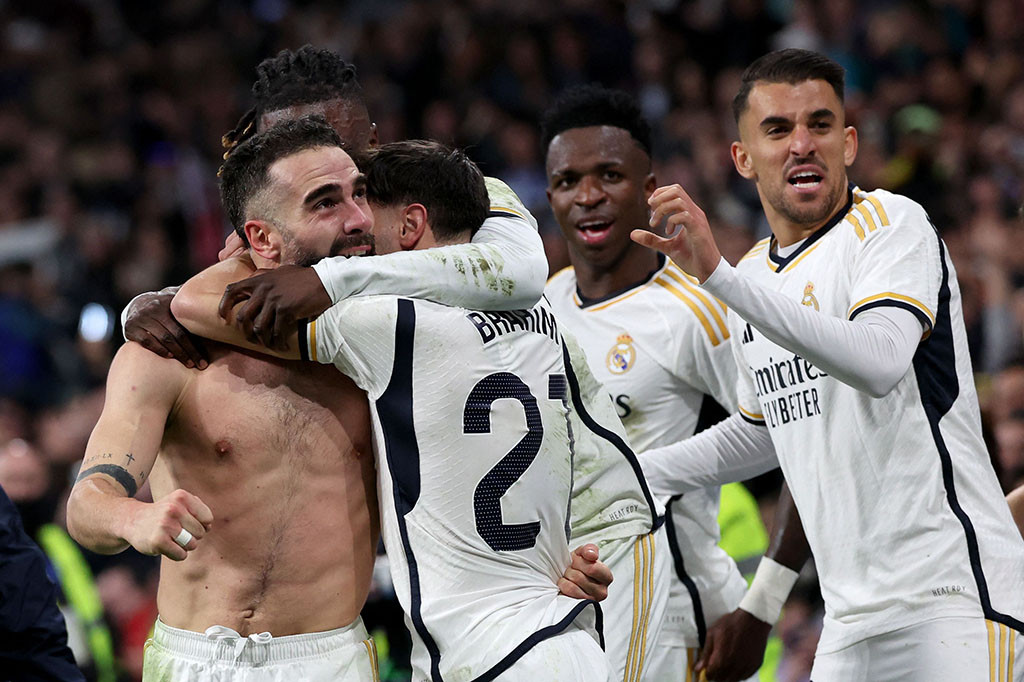 Madrid kemudian mencetak gol pada menit ke-67. Tchouameni melepas umpan silang dari sisi kanan ke tiang jauh, bola disambar Vinicius dengan lengan kanannya dan berbuah gol. VAR sempat mengecek gol itu, tetapi wasit mensahkan gol Vinicius. Skor imbang 2-2. Usai kebobolan Almeria bermain lebih agresif. Namun, mereka gagal mencetak gol balasan. Real Madrid sukses melakukan comeback dan menang 3-2.
