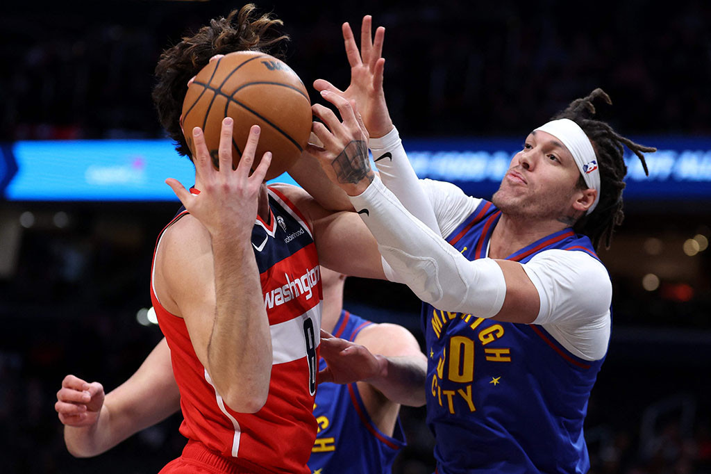 Jamal Murray dan Michael Porter Jr. masing-masing menambah 19 poin untuk Nuggets (30-14), yang unggul satu game dari keunggulan Wilayah Barat, sementara 17 poin Kyle Kuzma memimpin Washington (7-35).