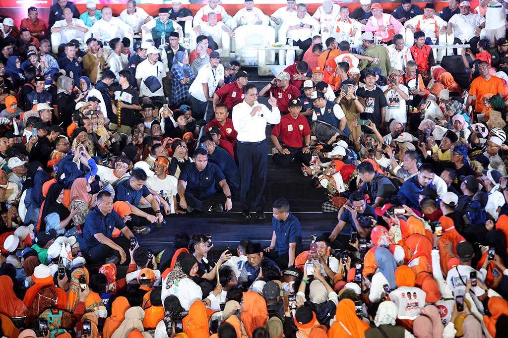 Aniesmengaku puas dengan antusiasme warga Parung. Dia menyebut antusiasme warga yang datang tanpa dikoordinir luar biasa. 