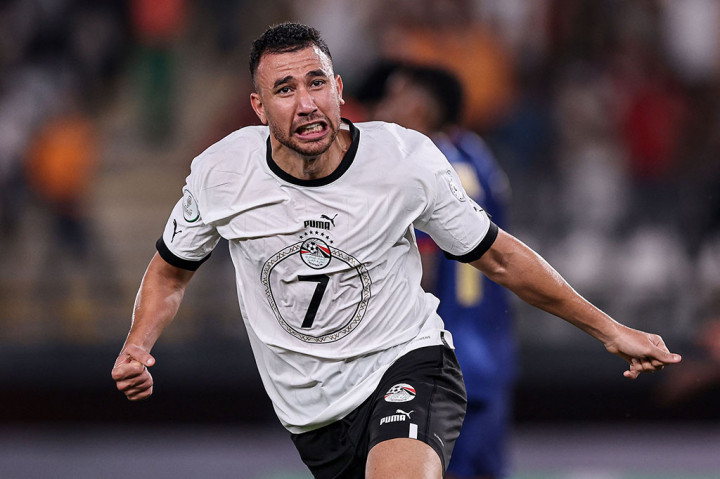 Mesir bermain agresif untuk mencetak gol penyeimbang demi tetap berada di Piala Afrika. Mahmoud Trezeguet menjadi pemain penyelamat berkat golnya pada menit ke-50 untuk Mesir.