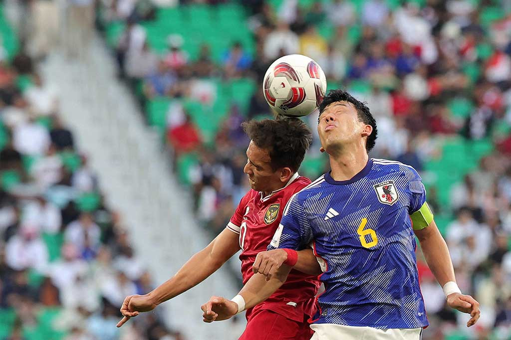 Ayase Ueda mencetak gol di setiap babak dan gol bunuh diri Indonesia di menit-menit akhir di Doha membuat tim favorit pra-turnamen lolos sebagai runner-up grup di belakang Irak.