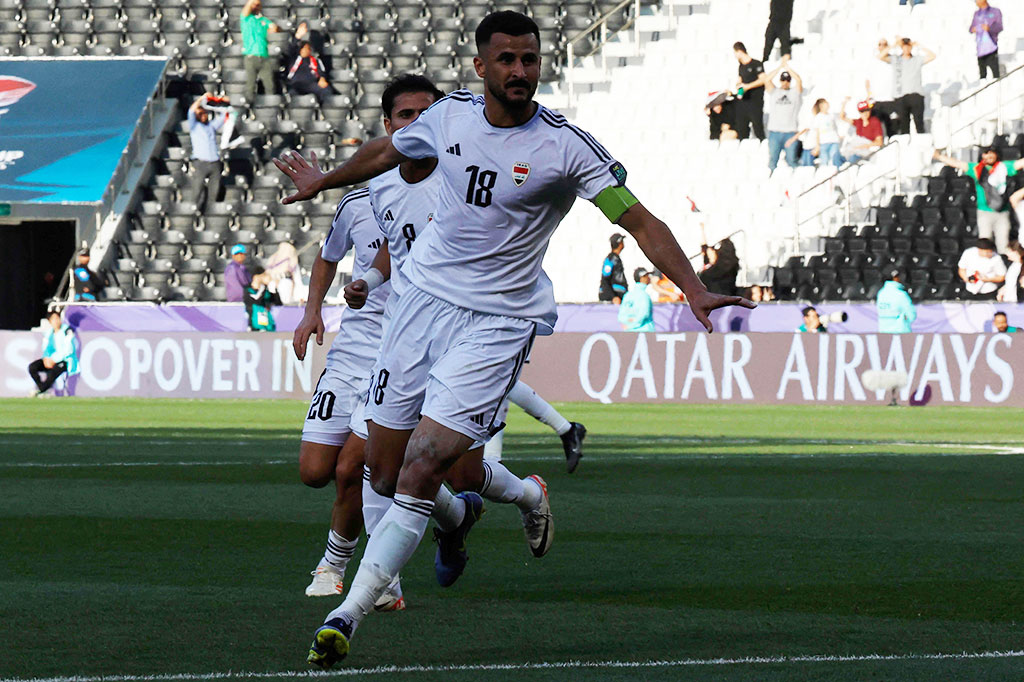 Bintang kemenangan saat mengalahkan Jepang, Aymen Hussein kembali mencetak gol untuk membawa timnya berbalik unggul 2-1 pada menit ke-73. 