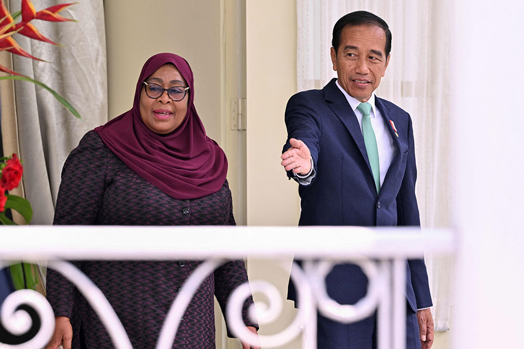 Siaran pers Kementerian Luar Negeri RI menginformasikan pertemuan dua Kepala Negara itu berkaitan dengan tindak lanjut beberapa kerja sama potensial pada bidang perdagangan, investasi, migas, mineral, energi, dan ekonomi biru.