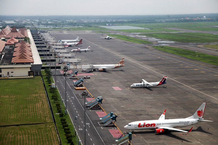 Sedangkan untuk penenbangan internasional saat ini jumlahnya masih sama seperti tahun 2023, dimana Bandara Juanda melayani delapan rute yaitu Kuala Lumpur, Singapura, Johor Baru, Penang, Brunei, Hongkong, Madinah dan Jeddah. Sisyani Jaffar, optimistis bahwa baik jumlah rute akan terus bertambah dan bisa sebanyak saat sebelum adanya pandemi Covid-19.
