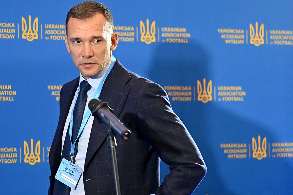 Shevchenko yang juga merupakan pemenang Ballon d'Or 2004 merupakan pelatih kepala timnas Ukraina pada 2016 sampai 2021. Ia berhasil membawa timnas Ukraina ke perempat final Piala Eropa 2020.