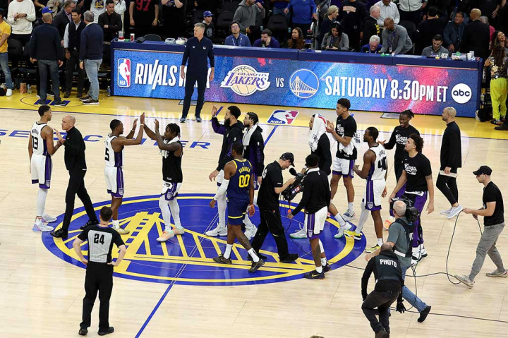 Namun Sabonis membalas dunk di 22 detik terakhir yang membuat skor menjadi 134-133 sampai laga usai. 