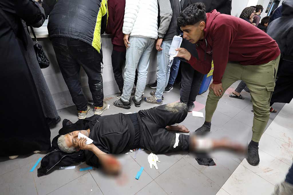 AFP tidak dapat memverifikasi klaim tersebut dan militer Israel belum menanggapi permintaan komentar. Dalam menyikapi serangan itu, Menteri Luar Negeri AS Antony Blinken kembali menyerukan perlunya perlindungan warga sipil, Jumat. PIhak Israel mengaku akan menyelidiki insiden tersebut.