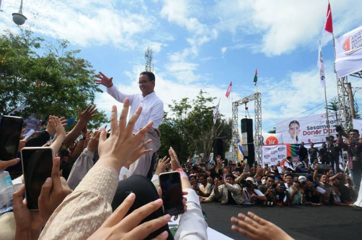 Anies juga menyampaikan bahwa ia akan memprioritaskan pembangunan infrastruktur di Aceh. Ia juga akan mendorong peningkatan ekonomi dan kesejahteraan masyarakat Aceh.