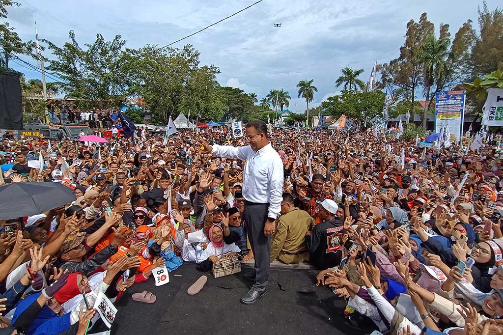 Sehingga, kata Anies, upaya tersebut akan menciptakan lebih banyak lapangan pekerjaan. Begitu juga dengan dukungan peraturan yang memudahkan agar usaha mikro dan kecil (UMKM) bisa mendapatkan modal yang lebih banyak. 