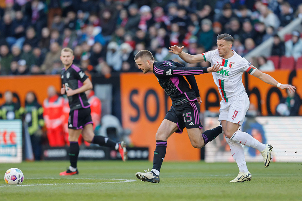 Bayern Muenchen mencuri poin penuh dari kandang Augsburg ketika kedua tim bersua dalam lanjutan Bundesliga yang dihelat Sabtu, 27 Januari 2024. FC Hollywood menang tipis 3-2 atas Fuggerstaedter.