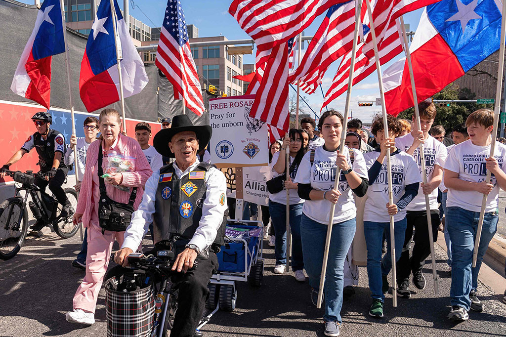 Topik ini selalu menjadi isu hangat dalam politik Amerika dan terlebih lagi pada tahun pemilu.