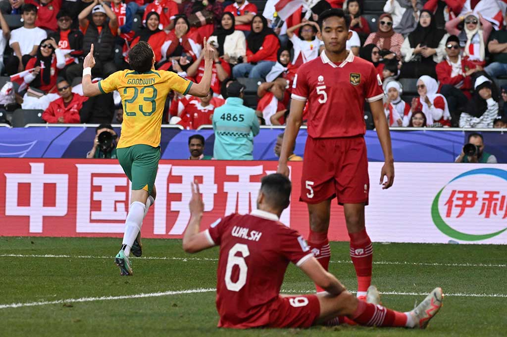 Dua menit berselang, Australia kembali menggetarkan gawang Indonesia. Kali ini giliran Harry Souttar yang menyarangkan bola ke gawang Indonesia setelah menanduk umpan tendangan bebas Goodwin.