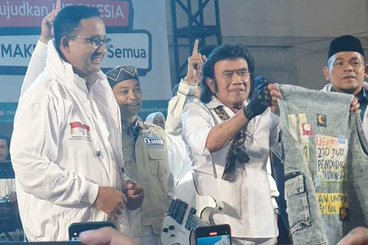 Rhoma juga turut menyatakan sikapnya dukungannya kepada AMIN. Ia juga menggaungkan wadah pendukung Anies-Muhaimin dari para penggemar melalui Rhomais for AMIN Pejuang Perubahan.