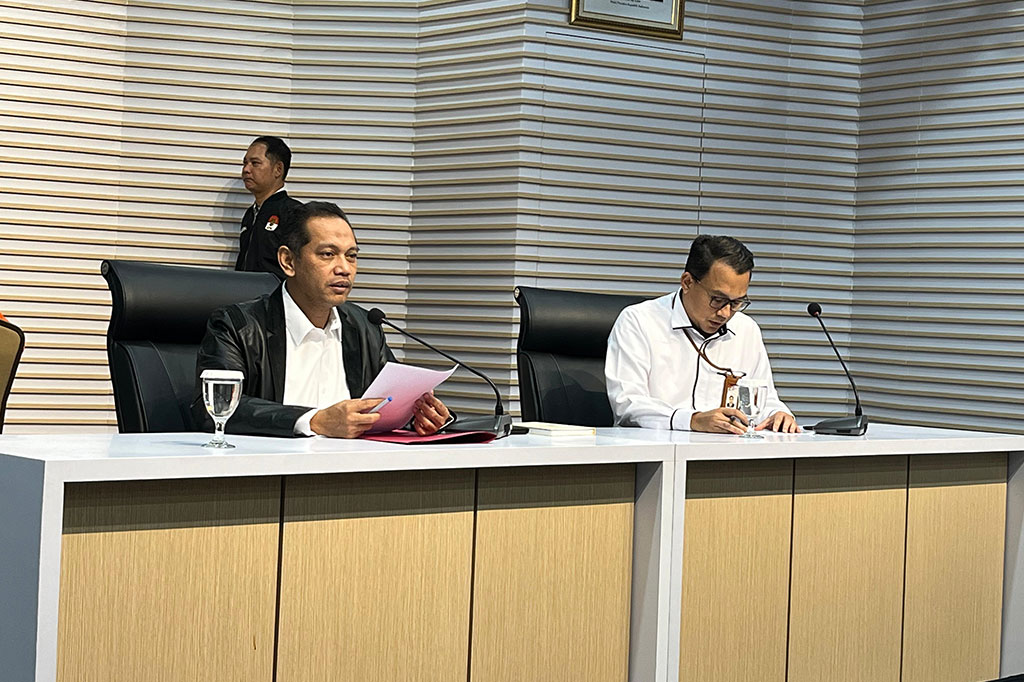 Komisi Pemberantasan Korupsi (KPK) menetapkan Kasubbag Umum dan Kepegawaian Badan Pelayanan Pajak Daerah (BPPD) Kabupaten Sidoarjo Siska Wati sebagai tersangka atas operasi tangkap tangan (OTT) beberapa waktu lalu. Uang puluhan juta rupiah disita Lembaga Antirasuah.