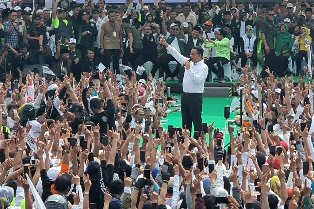 Pada kesempatan tersebut AMIN berjanji langsung cek pabrik pupuk usai dilantik jadi presiden dan wakil presiden. Pasalnya AMIN memahami kelangkaan pupuk yang dihadapi oleh para petani saat ini.
