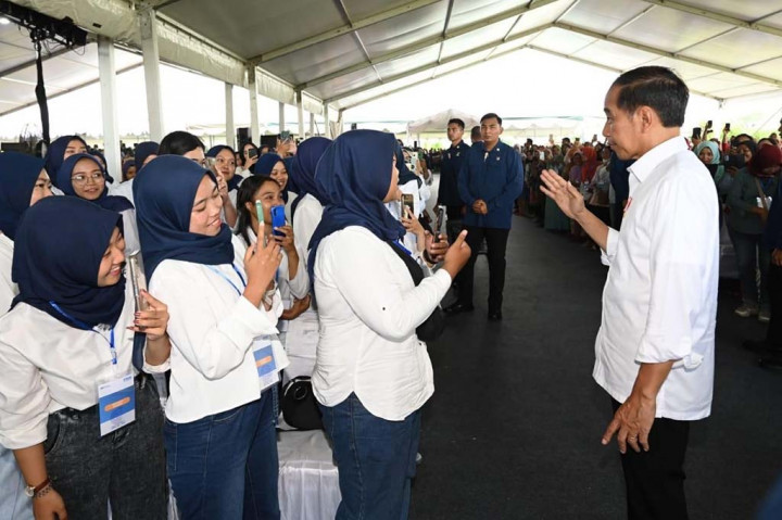Presiden mengungkapkan bahwa total pinjaman yang diberikan PNM Mekaar kepada para nasabah telah mengalami peningkatan yang cukup signifkan. Selain itu, angka kredit bermasalah atau non performing loan PNM Mekaar juga lebih kecil jika dibandingkan dengan perbankan.