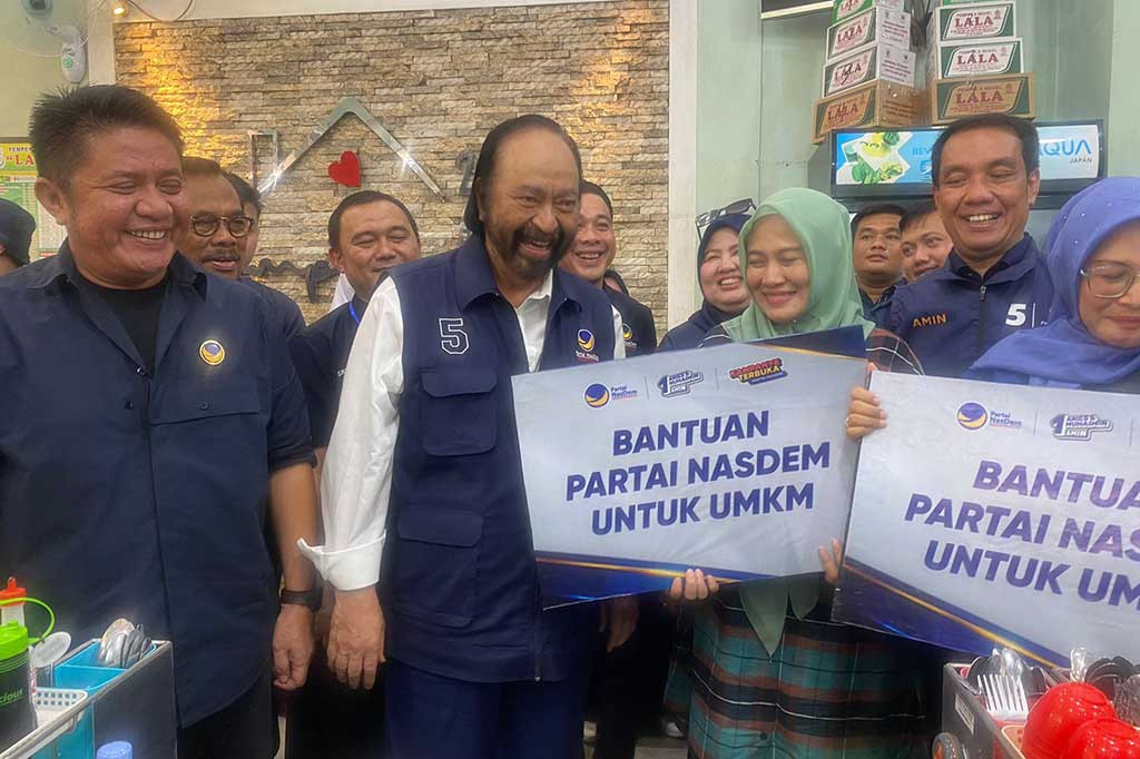 Sementara itu, Owner Pempek Cek Ida 26 Ilir, Nyimas Nurul Huda, menyampaikan kepada Surya Paloh bahwa kawasan Pempek 26 Ilir saat ini sudah sangat terkenal bagi wisatawan Mancanegara.