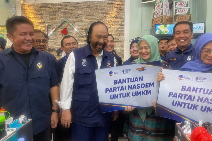 Sementara itu, Owner Pempek Cek Ida 26 Ilir, Nyimas Nurul Huda, menyampaikan kepada Surya Paloh bahwa kawasan Pempek 26 Ilir saat ini sudah sangat terkenal bagi wisatawan Mancanegara.
