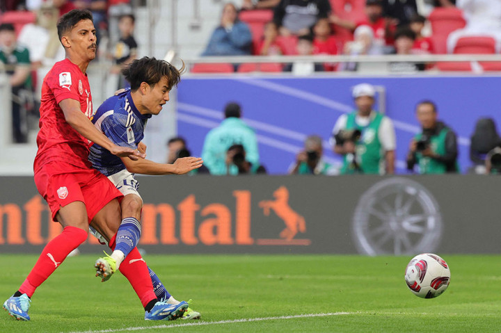 Jepang membuka babak kedua dengan menambah keunggulan pada menit ke-49, berkat aksi Takefusa Kubo dari situasi set piece. Sempat ada pemeriksaan VAR karena Kubo diduga terjebak offside. Namun, wasit tetap mengesahkan gol tersebut. Bahrain tertinggal 0-2.