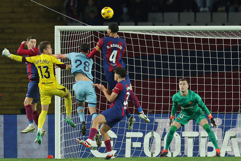 Tidak ada gol tambahan yang tercipta di sisa waktu. Skor 1-0 untuk kemenangan Barcelona pun menjadi hasil akhir laga ini.