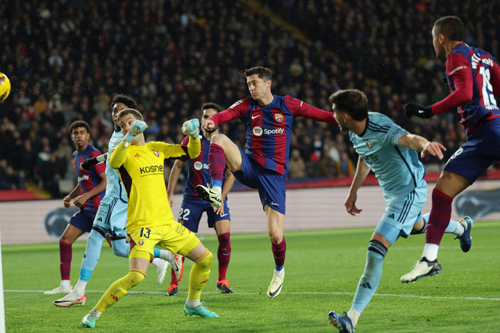 Selepas jeda istirahat, Barcelona masih memegang kendali permainan. Xavi kemudian memasukkan Vitor Roque untuk menggantikan Fermin Lopez pada menit ke-62. Keputusan Xavi membuahkan hasil. Hanya semenit usai masuk, penyerang berusia 19 tahun itu sukses mencetak gol lewat sundulan.