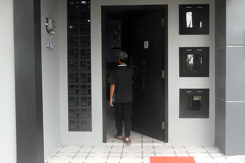 Defit menuturkan, dia membuat kandang super elit tersebut agar domba-domba kesayangannya merasa nyaman.