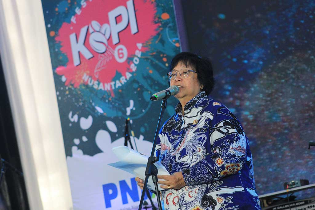 Menurut Siti, ini langkah yang sangat bagus di perhutanan sosial.  Katanya ini bisa jadi kemitraan konservasi dan bisa jadi terobosan baru.