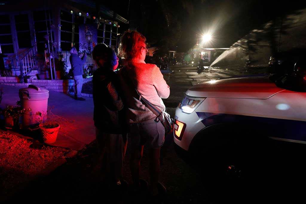 Sebuah pesawat kecil jatuh di sebuah taman rumah mobil di negara bagian Florida, Amerika Serikat bagian tenggara, Kamis, 1 Februari 2024 waktu setempat, menewaskan beberapa orang.