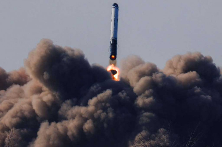 Media pemerintah Korea Utara KCNA mengatakan peluncuran tersebut menguji rudal jelajah hulu ledak super besar dan rudal anti-pesawat tipe baru, dalam sebuah laporan pada hari Sabtu, 3 Februari.