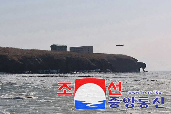 Kantor Kepala Staf Gabungan (JCS) Korea Selatan mengatakan pihaknya mendeteksi peluncuran rudal Korea Utara pada pukul 11.00 waktu setempat. Namun, jumlah rudal yang ditembakkan tidak disebutkan.