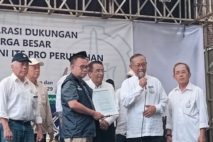 Wakil Ketua Panitia Alumni ITS Pro Perubahan Lukman Mahfoedz menambahkan ada tiga pertimbangan pihaknya mendukung Anies-Muhaimin pada Pilpres 2024. Yakni, visi dan misi, kemampuan intelektualnya, dan rekam jejaknya.