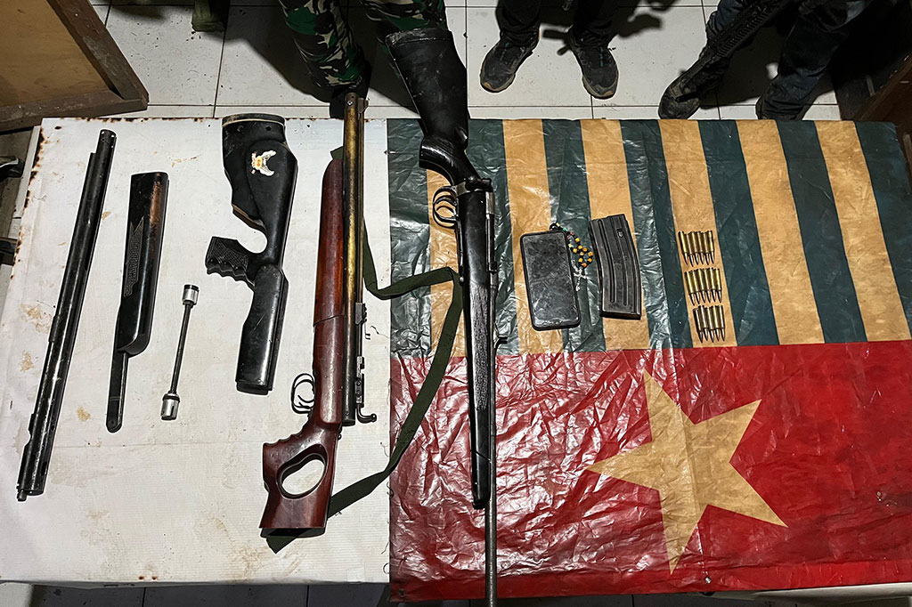 Kepala Operasi Damai Cartenz (Ka Ops), Kombes Faizal Ramadhani, menegaskan komitmen untuk terus mengejar KKB yang melakukan gangguan Kamtibmas, termasuk pembakaran puskesmas.