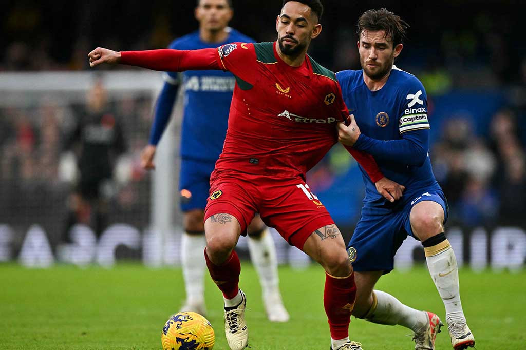 Chelsea menelan hasil memalukan ketika menjamu Wolverhampton Wanderers pada pekan ke-23 Liga Primer Inggris 2023/2024 di Stadion Stamford Bridge, Minggu 5 Februari 2024 malam WIB. Sebab saat itu, The Blues kalah dengan skor telak 2-4.