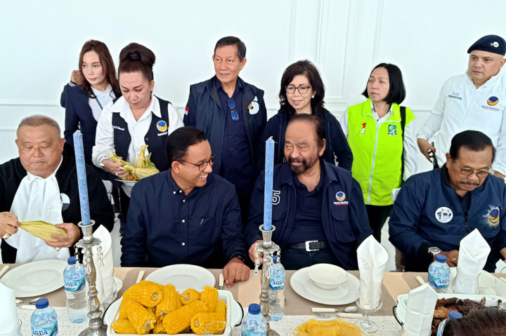 Surya Paloh turut mengucapkan kesannya yang puas terhadap Anies, dalam debat putaran kelima pilpres kemarin.