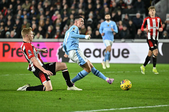 Foden sukses mengemas hattrick pada menit ke-70. Erling Haaland menerima umpan mendatar Rodri di depan area. Bola langsung dialirkan kepada Foden yang menembus kotak penalti Brentford dari tengah, untuk kemudian diselesaikan dengan tembakan mendatar. Manchester City berhasil meraih kemenangan 3-1 atas Brentford. 