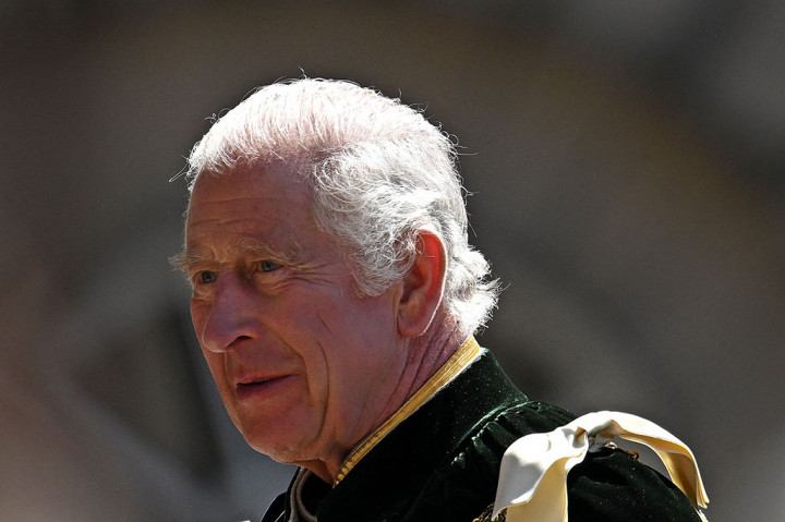 Charles, yang menjadi raja setelah kematian ibunya yang berusia 96 tahun, Ratu Elizabeth II, pada 8 September 2022, secara umum dalam keadaan sehat, kecuali cedera akibat polo dan ski.