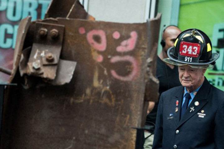 Beckwith, lahir pada 1932, adalah seorang petugas pemadam kebakaran Kota New York dari tahun 1965 hingga pensiun pada tahun 1994.