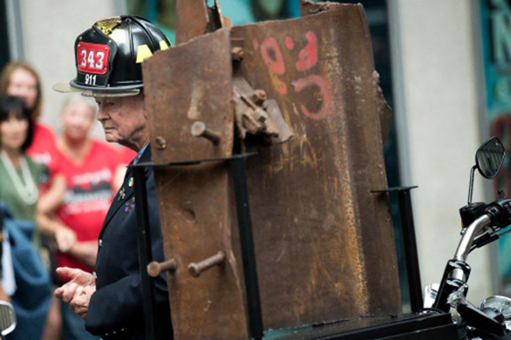 Bush mengatakan pada hari Senin, 5 Februari bahwa ia bangga memiliki Bob di sisinya di Ground Zero dan memiliki hak istimewa untuk tetap berhubungan dengan patriot ini selama bertahun-tahun. “Keberaniannya mewakili semangat menantang dan tangguh warga New York dan Amerika setelah 9/11,” kata Bush dalam sebuah pernyataan di X